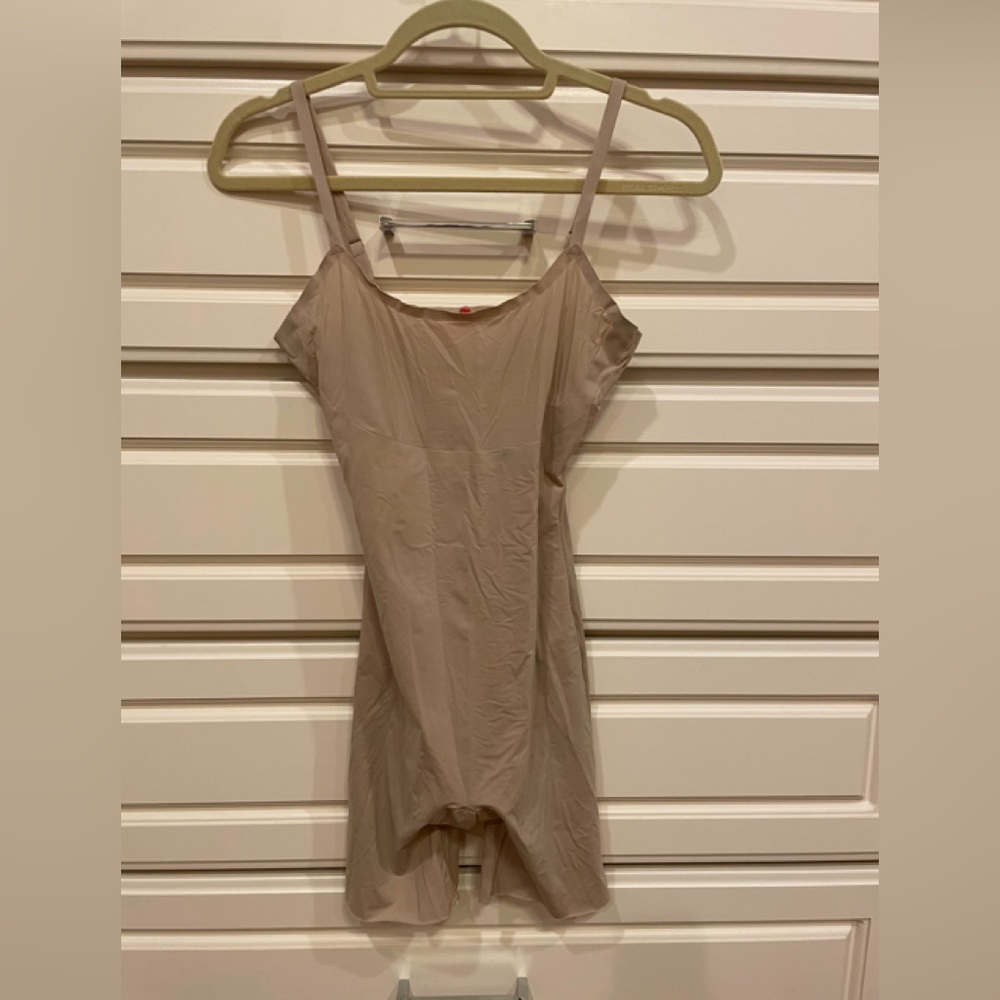 Spanx body shaper, M